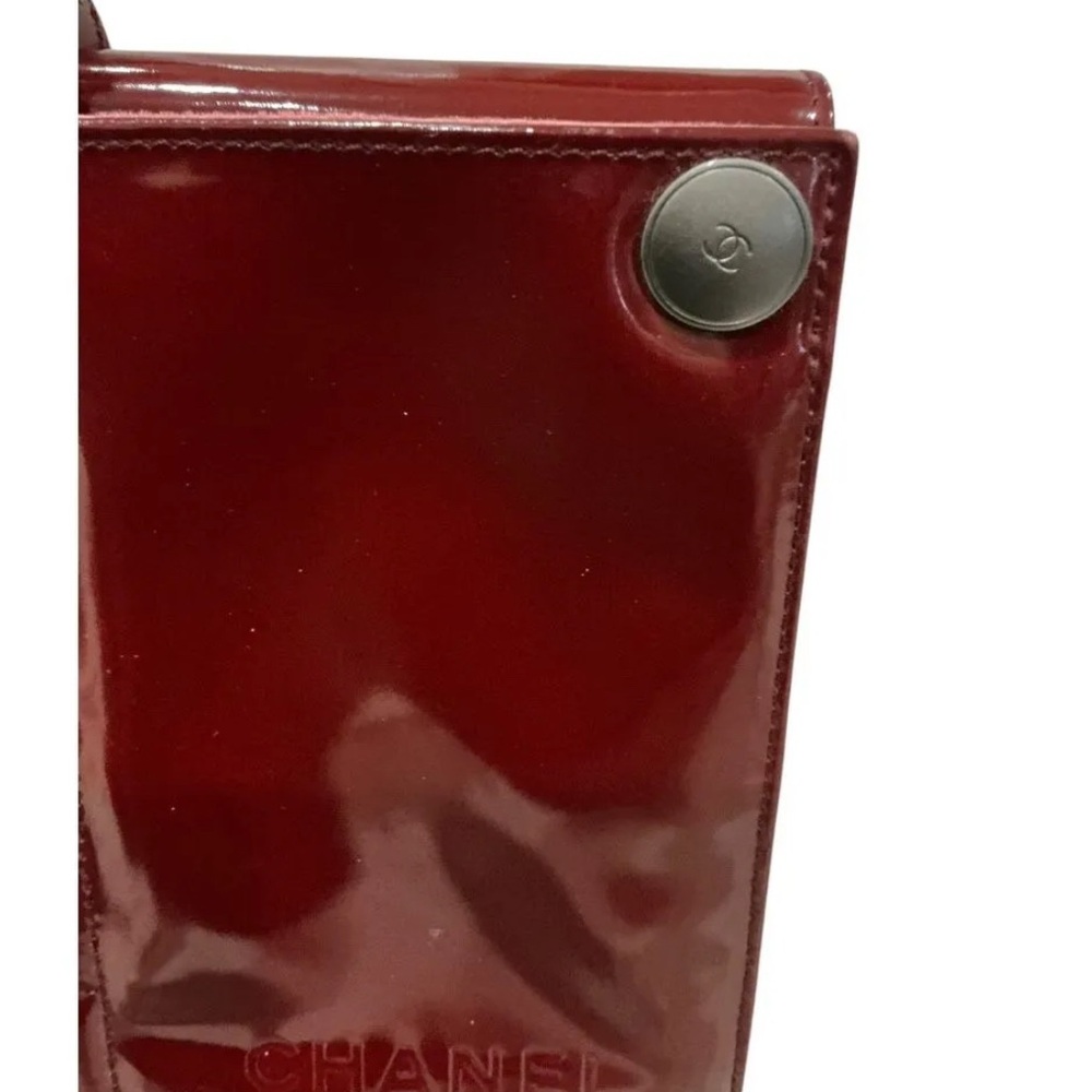 ✨💎CHANEL💎✨Vintage East West Quilted Patent Leather Chocolate Bar. 5 Series! - Picture 6 of 8